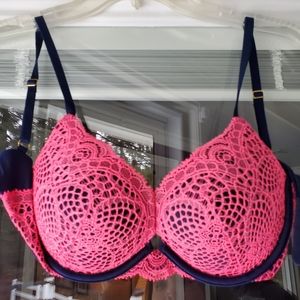 Victoria's Secret Very Sexy Pushup 32D